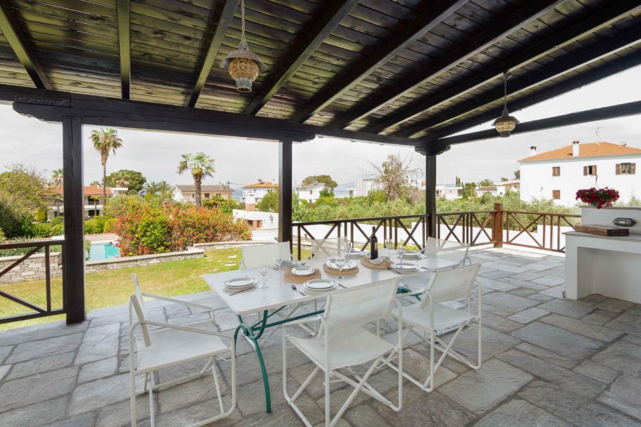 Escada Pool Villa, Near Hanioti #feelslikehome Villa